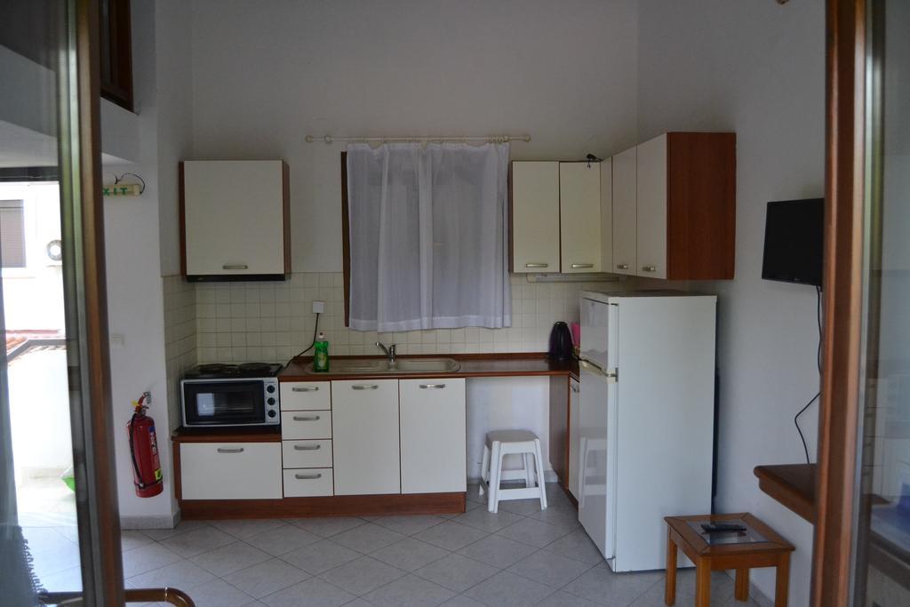 House Anna Apartment Nikiti  Bagian luar foto